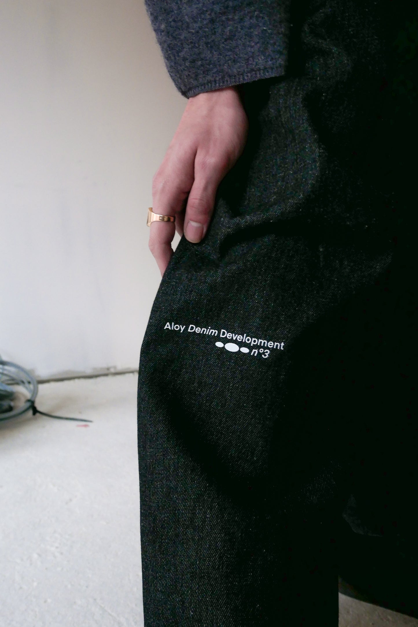 3• Jean Brut Noir