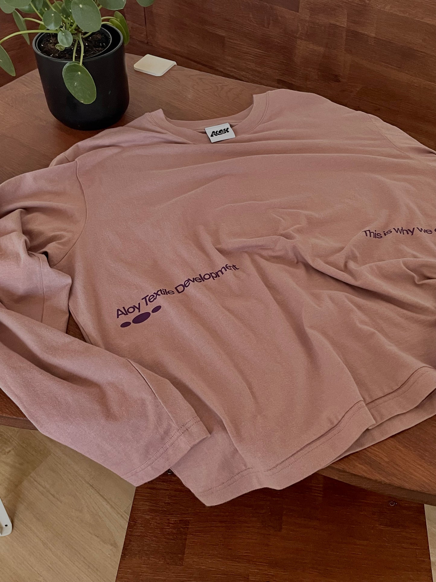 1• Cherry Longsleeve