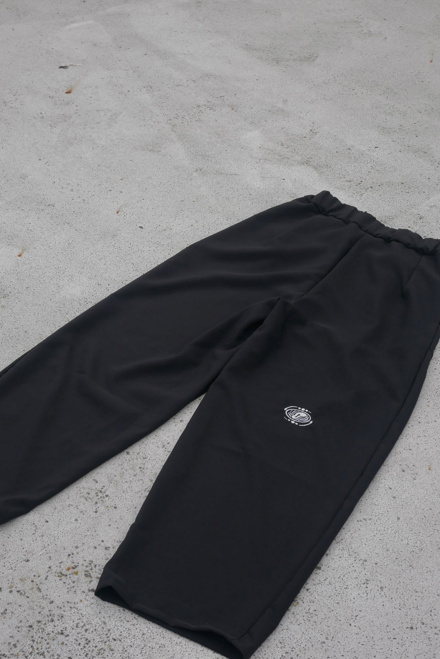 5• Pantalon Noir